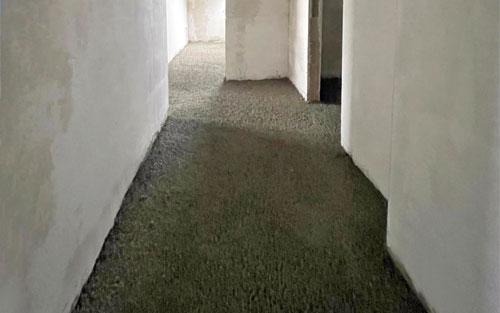 Estrich im Flur gelegt